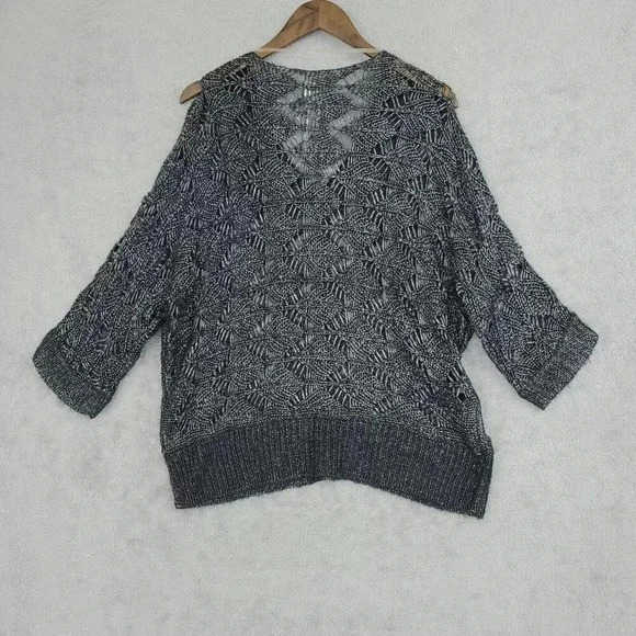 NWOT Chico's Embellished Knit Sweater Size 2 /L Black & Gray 7CT - Picture 2 of 8